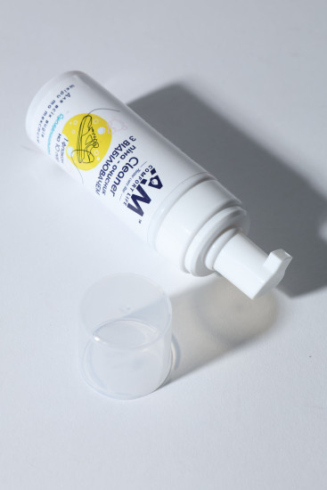 Піна-очисник для білого взуття та підошв Comfort Life AM 150мл 155178